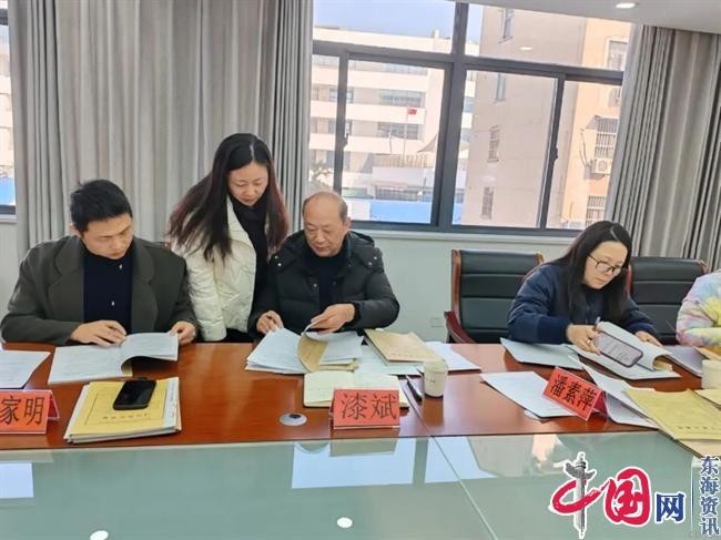 點(diǎn)擊圖片翻到下一頁>> 淮安市開展司法鑒定卷宗質(zhì)量評(píng)析工作